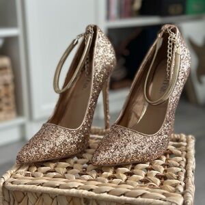 JustFab Lousana Glitter Pumps
